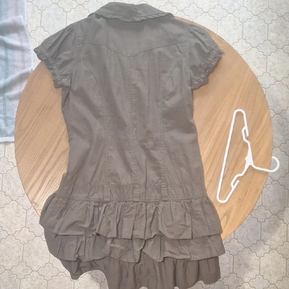 VENUS Olive Button-Up Ruffle Dress - Picture 3 of 6